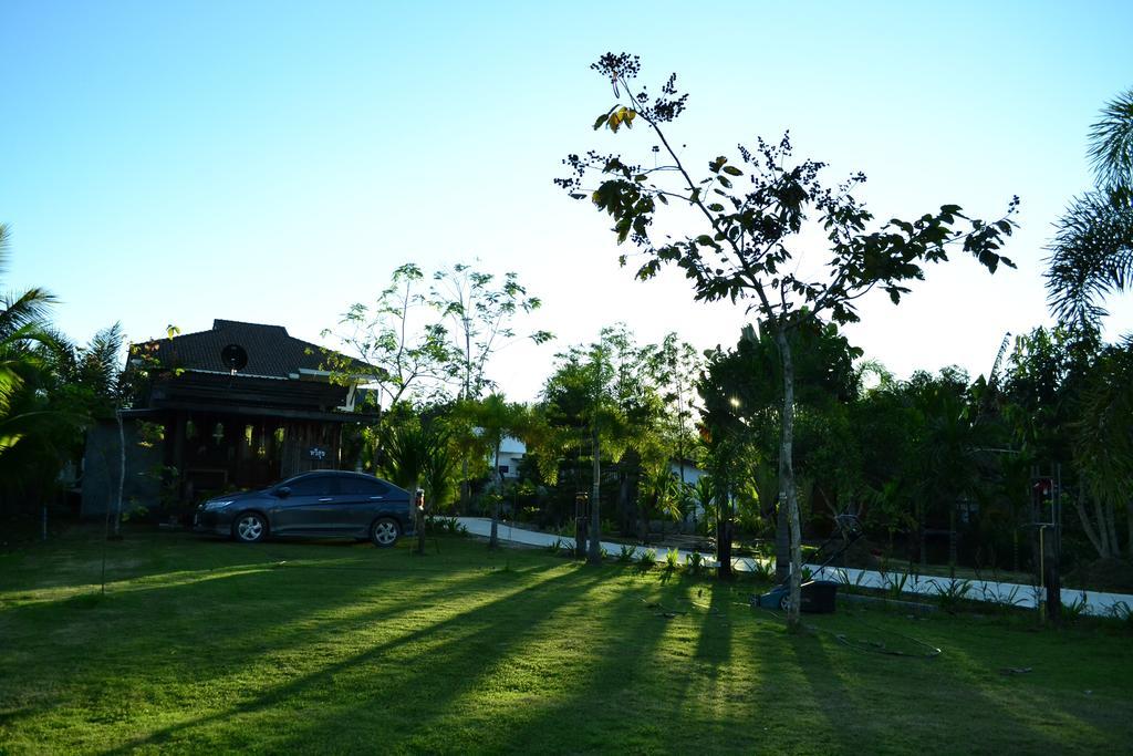 Hotel Baan Suan La Moon Chiang Khan Exterior foto