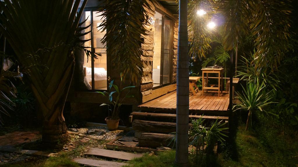 Hotel Baan Suan La Moon Chiang Khan Exterior foto