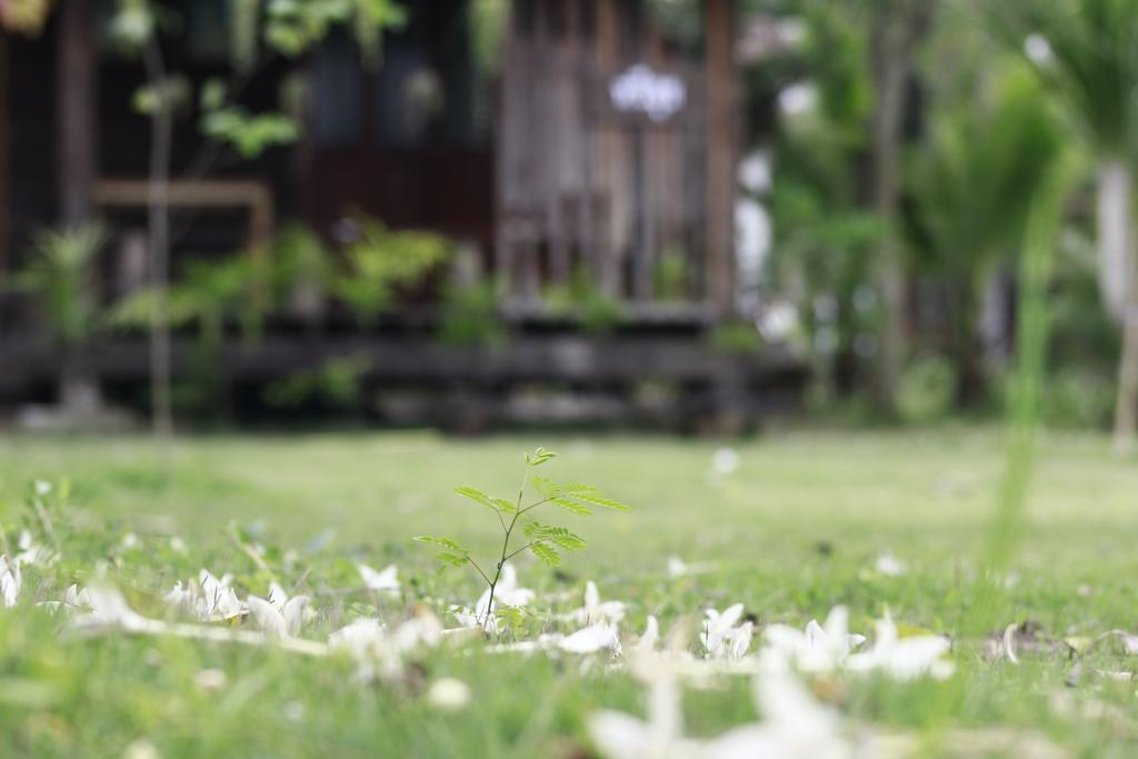 Hotel Baan Suan La Moon Chiang Khan Exterior foto
