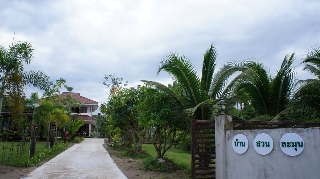 Hotel Baan Suan La Moon Chiang Khan Exterior foto