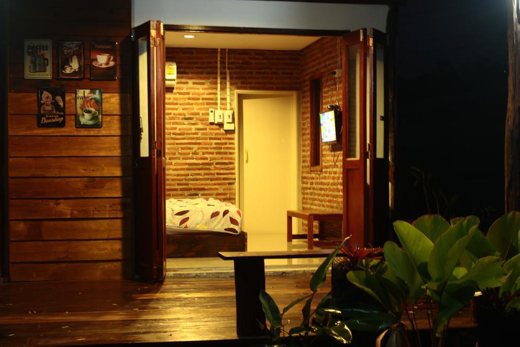 Hotel Baan Suan La Moon Chiang Khan Exterior foto