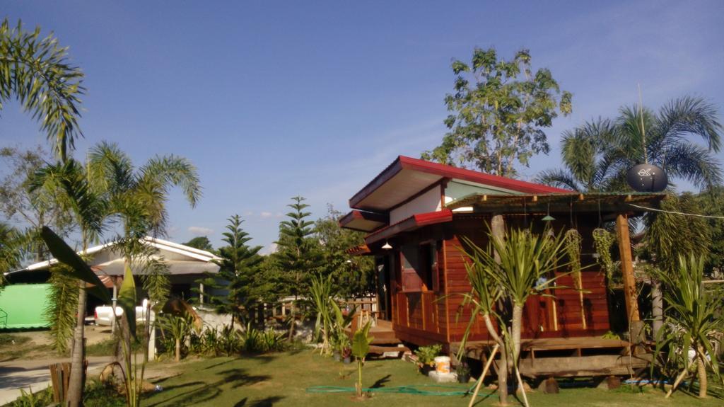 Hotel Baan Suan La Moon Chiang Khan Exterior foto